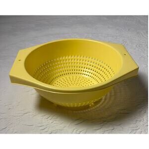 Vintage MCM Shamrock Neatway Kitchen Food Strainer Colander Yellow Made In USA
